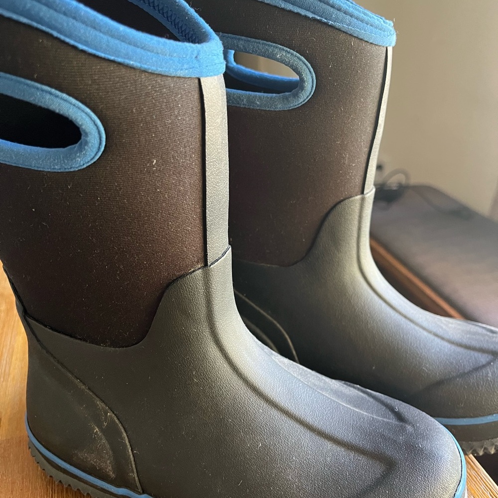 DSG boys size 3 winter boots